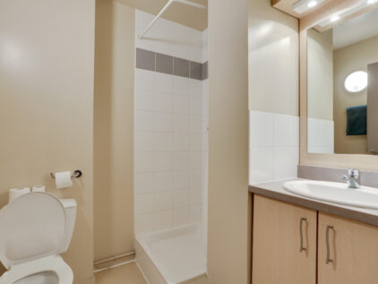 Résidence étudiante Lille LOKORA salle de bain
